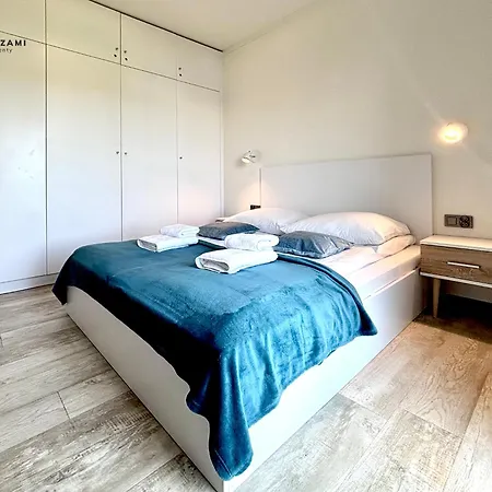 Pod Brzozami 5 Mórz Apartament *
